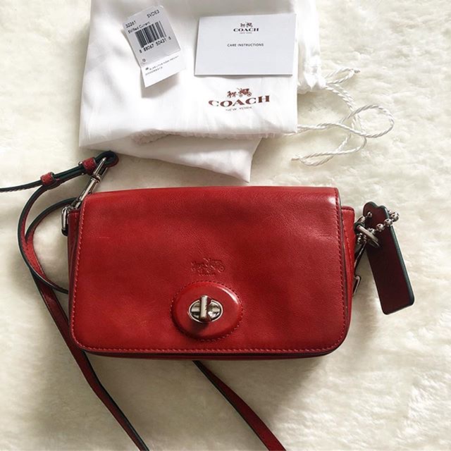 used coach crossbody หนังแท้สีแดงอิฐ (ปรับสายไม่ได้) Shopee Thailand