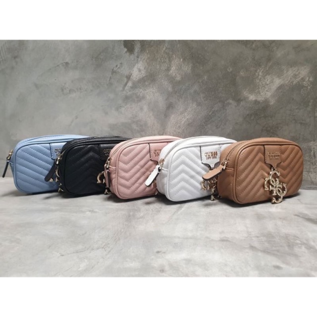 Guess Violet Convertible Crossbody Belt Bag รุ่นนี้คาดเอวได้ สะพายยาวดี