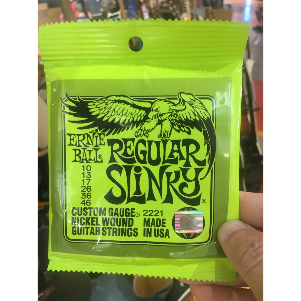 สายกีตาร์ไฟฟ้า ERNIE BALL รุ่น2221 REGULAR SLINKY NICKEL WOUND ELECTRIC