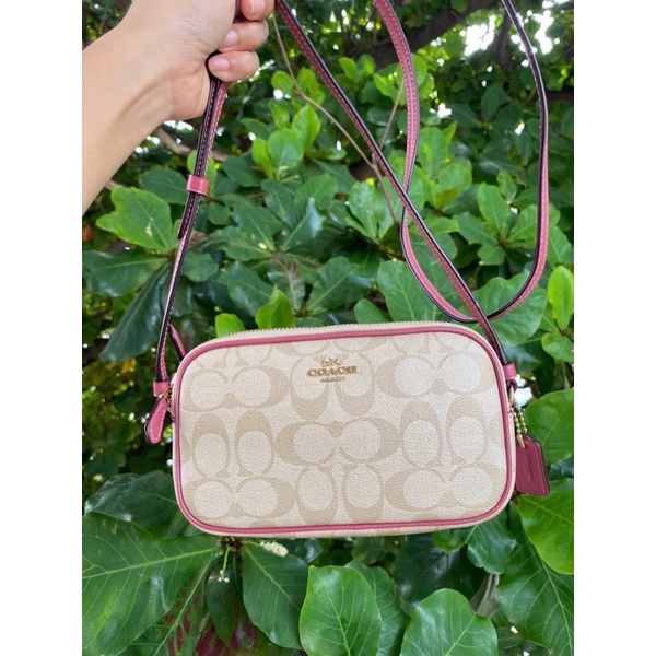 พร้อมส่งรุ่นหายาก NEW COACH CROSSBODY POUCH IN SIGNATURE CANVAS (COACH