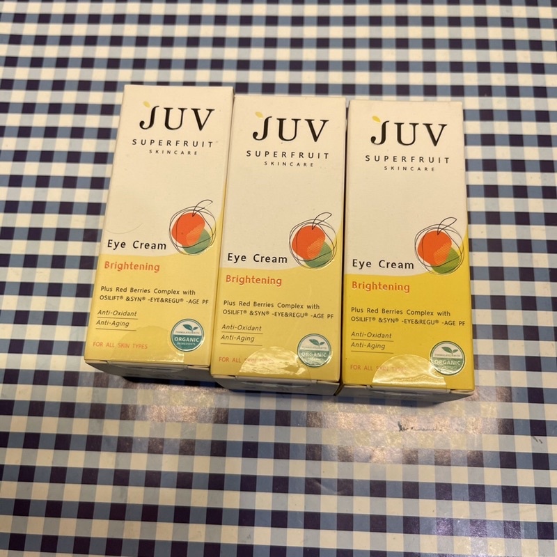 JUV Superfruit Eye Cream Brightening อายครีม ผลิตภัณฑ์บำรุงผิวรอบดวงตา