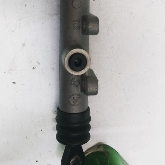 ปั้มครัชบน BMW E30 Clutch master cylinder Shopee Thailand