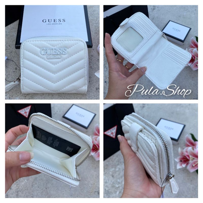 GUESS KAMRYN SMALL WALLETกระเป๋าสตางค์ใบกลาง ด้านหน้าตกแต่งชื่อแบรนด์