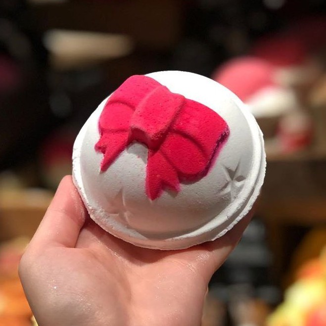 (ของใหม่) Lush Jingle Bells Bath Bomb 160g Shopee Thailand
