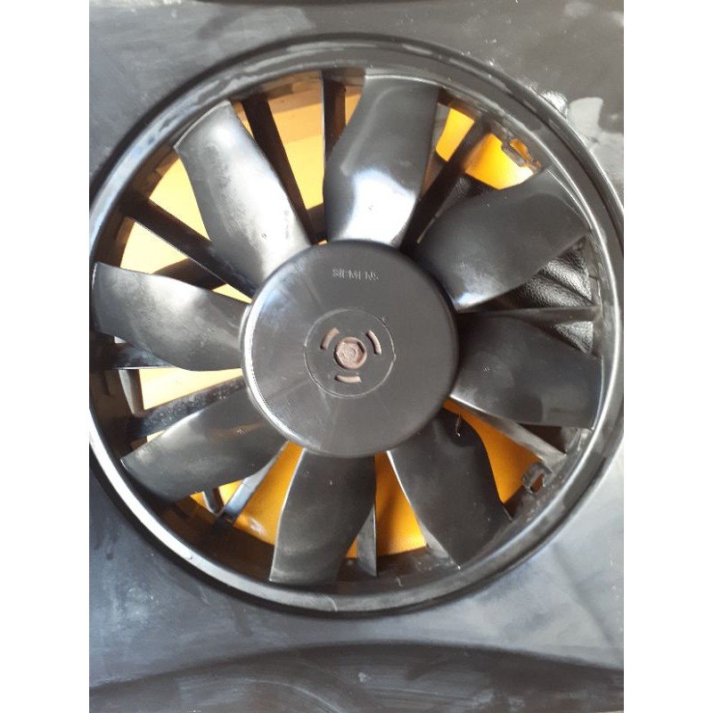พัดลมไฟฟ้าหม้อน้ำ Radiator electric fan BMW E36 4สูบ Germany สภาพ