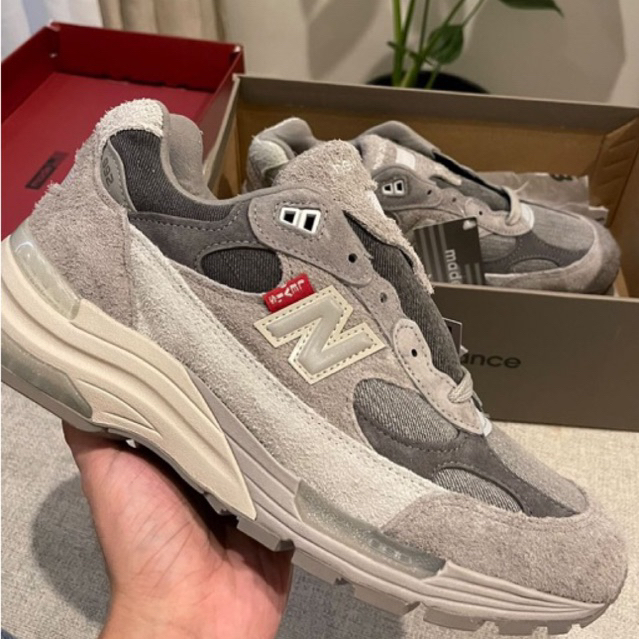 New Balance 992 x Levi’s (New with box) Shopee Thailand