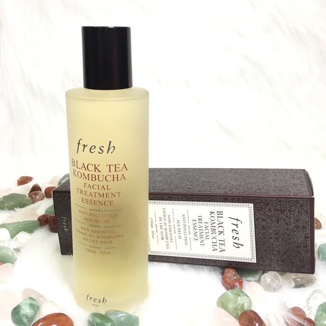 Nước thần Fresh Black Tea Kombucha Facial Treatment Essence 150ml