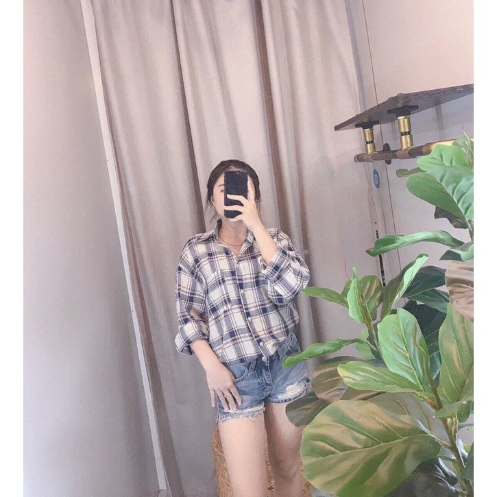 Áo sơ mi sọc caro oversize mặc quanh năm tiện lợi cho đi học đi làm và