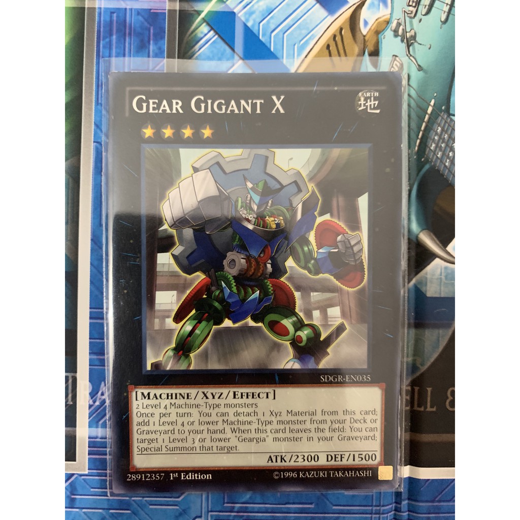 Lá bài Gear Gigant X Shopee Việt Nam
