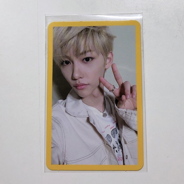 [SKZStray Kids] Clé 2 Yellow Wood Card album Shopee Việt Nam