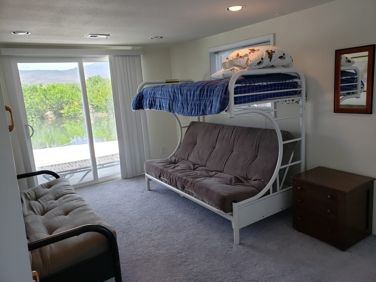 Brownlee Reservoir 2 Cabins Real Estate Auction Idaho/Oregon