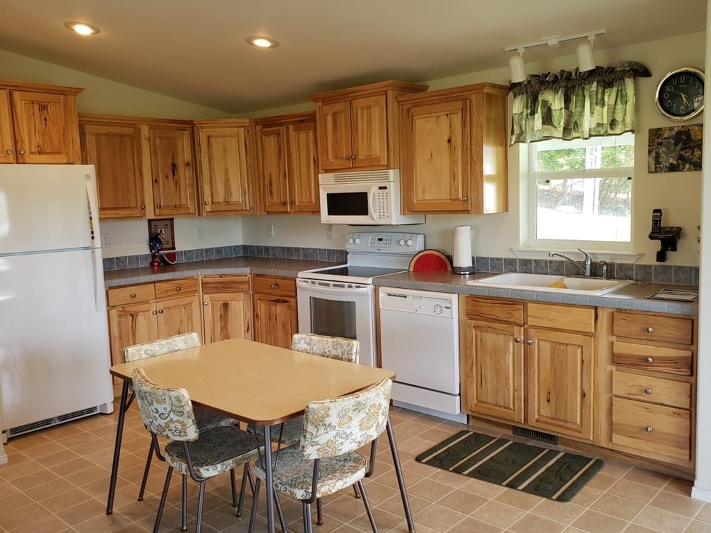 Brownlee Reservoir 2 Cabins Real Estate Auction Idaho/Oregon