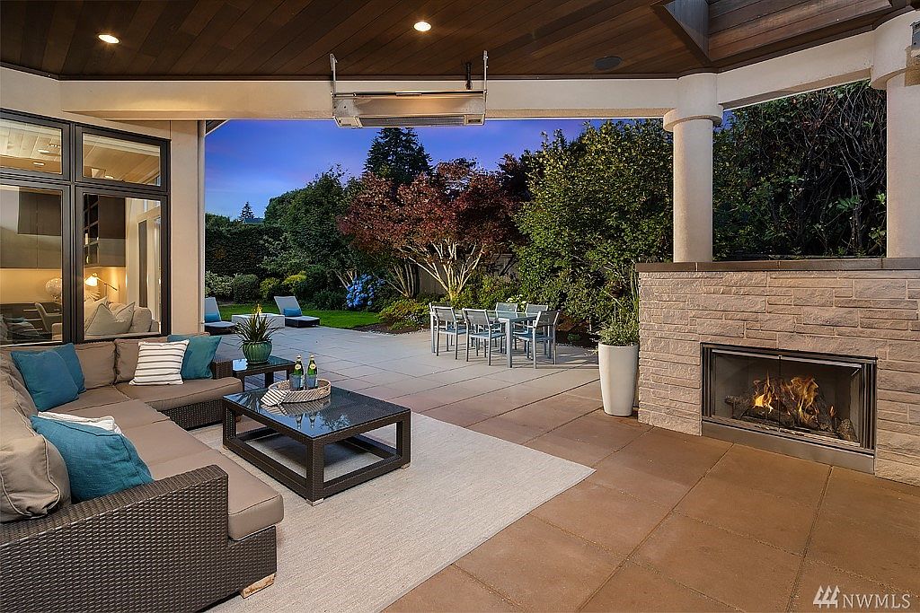 Home of the Month Sleek & Sophisticated Modern on Clyde Hill