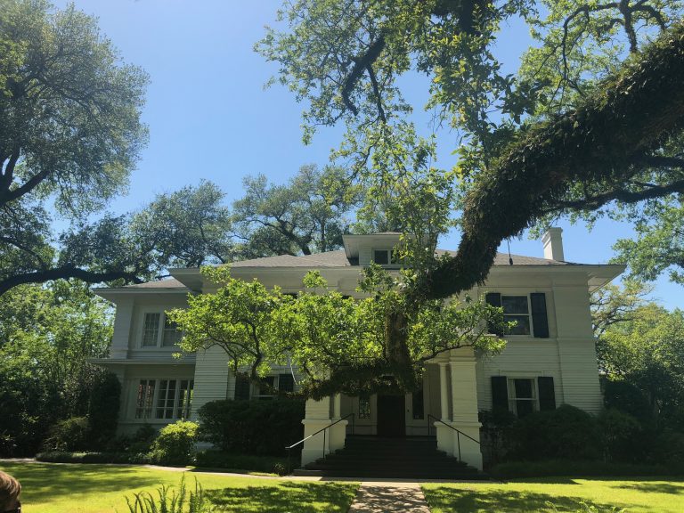 Take a Tour of Laurel's Historic Homes! • Visit Downtown Laurel