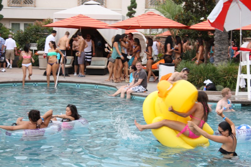 Dive Day Club at Harrah's Rincon w/ Lil Jon DowntownRob