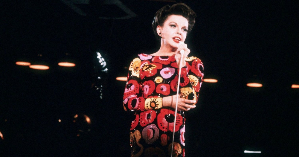 Judy Garland Sings 'Thanks For The Memory' With Rare Vintage Clips Of