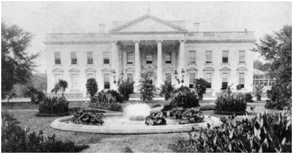 15 Surprising Facts About Moving Into The White House Do You Remember?