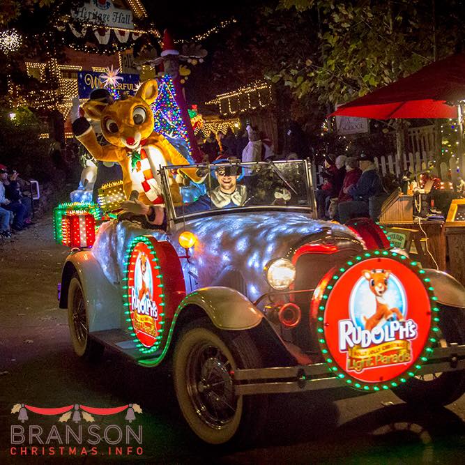 Visit These 20 Small Towns To See Beautiful Christmas Lights