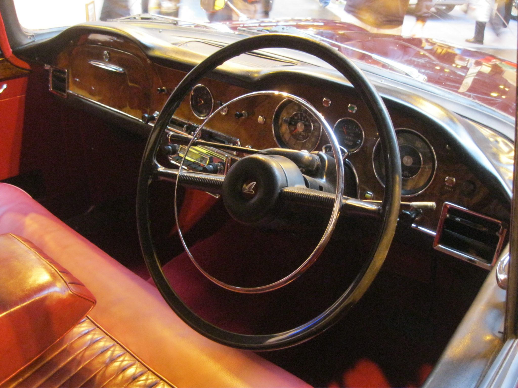 12 Smells That Will Instantly Remind You Of Your Childhood In The 1960s