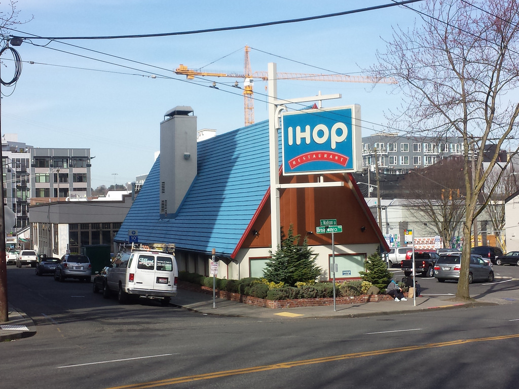 Find Out Which Restaurants Are The Oldest In The United States