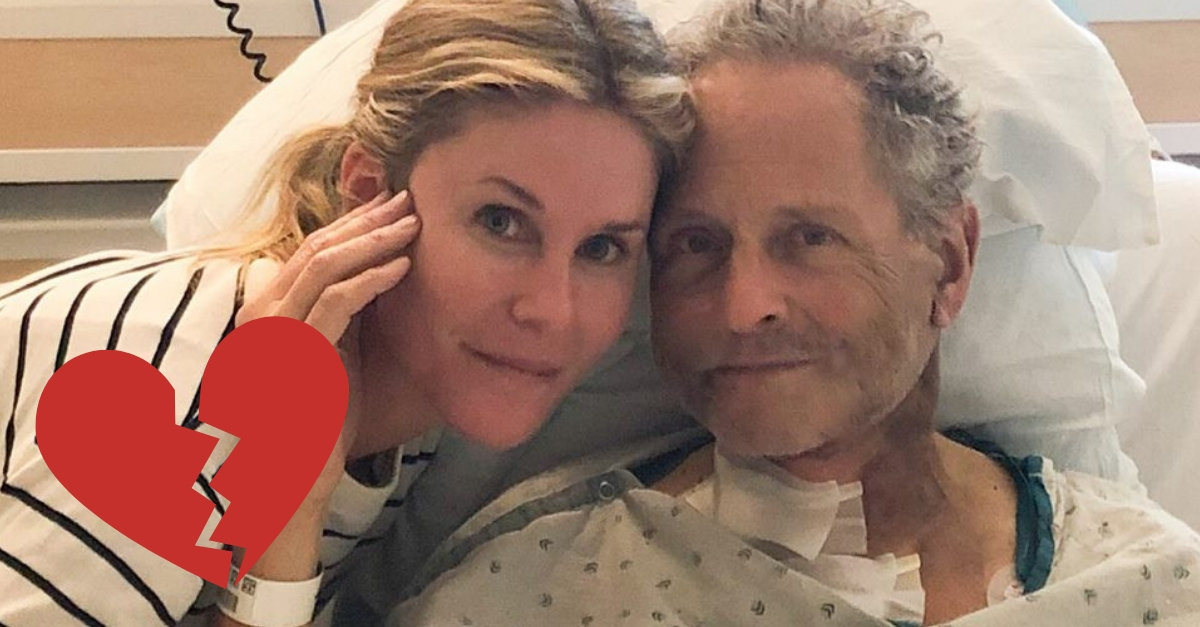 Lindsey Buckingham Suffered Vocal Cord Damage After Emergency Surgery