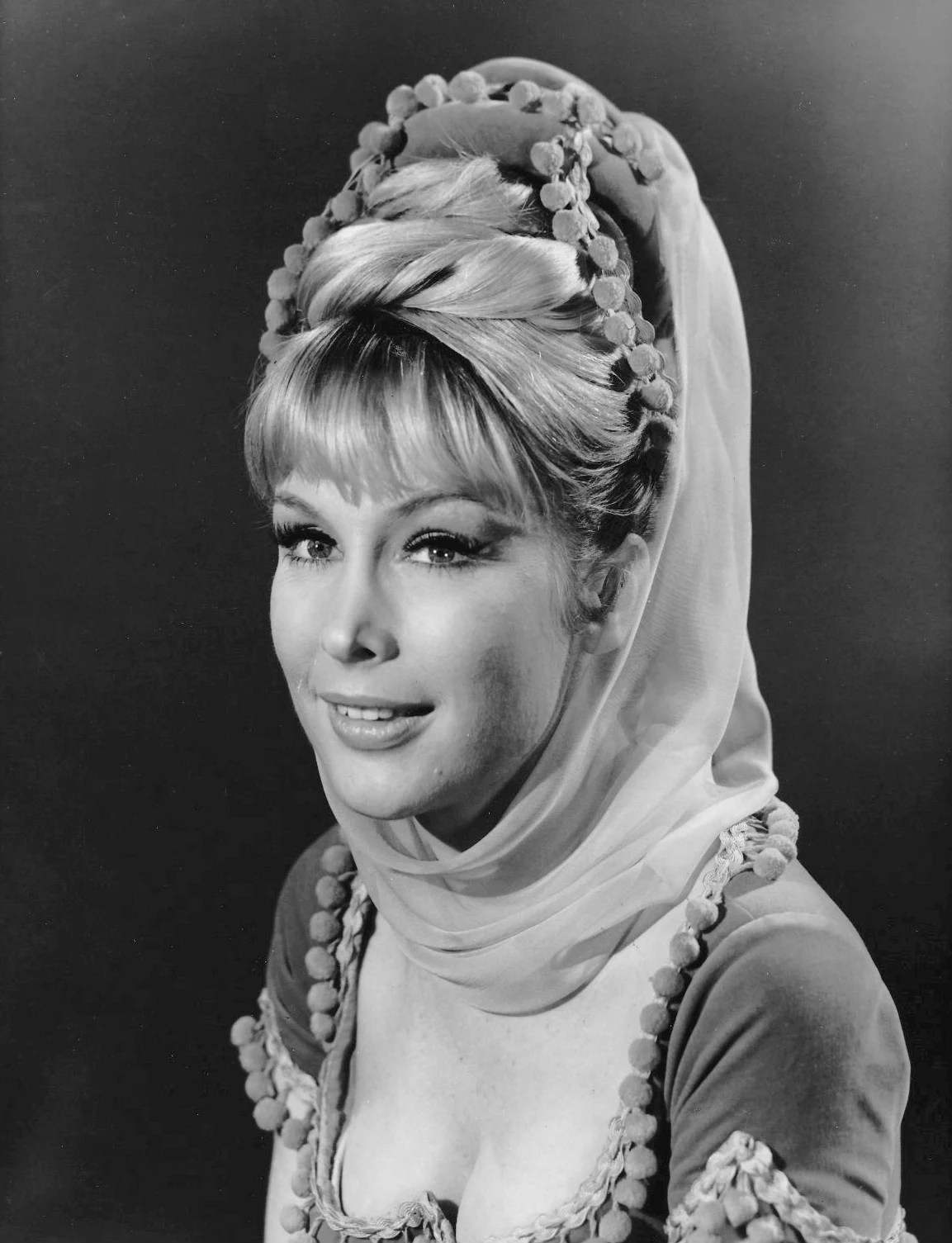 Barbara Eden And Barbara Feldon Discuss Their Incredible TV Roles