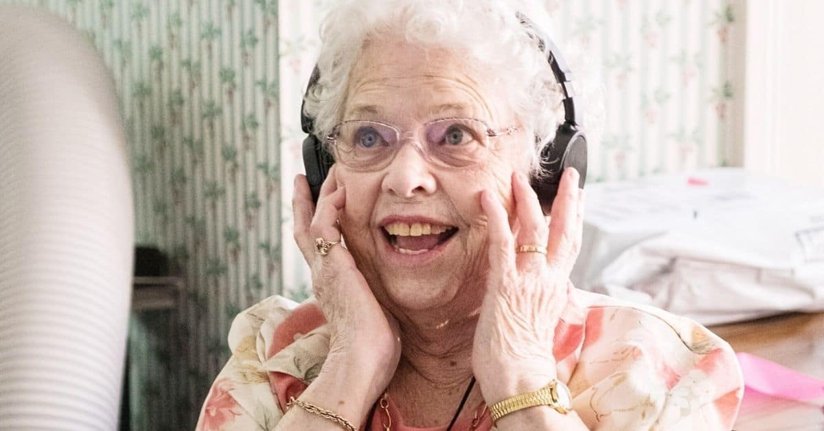 Mister 'Fred' Roger's Widow, Joanne Rogers, Dies At 92