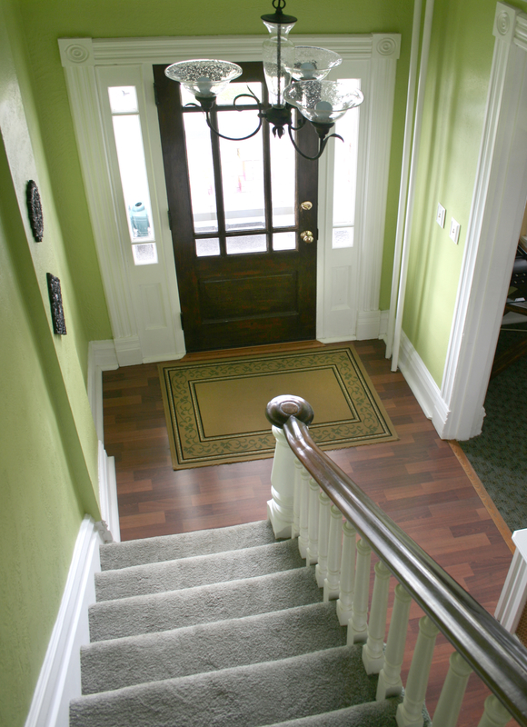 7 Design Tips for decorating Entryway