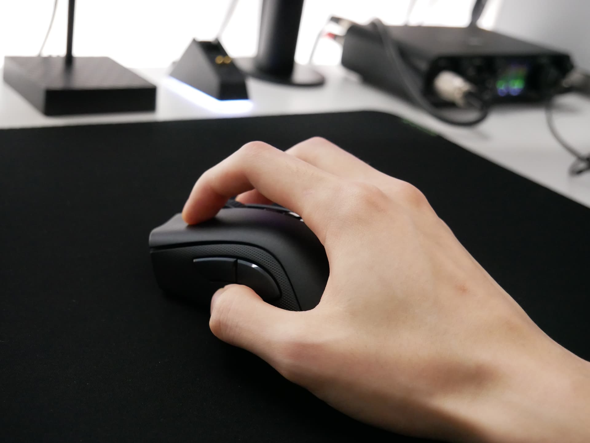 「Razer DeathAdder V2 Pro」レビュー。IE3.0クローンユーザーは試すべき88gの無線デスアダ