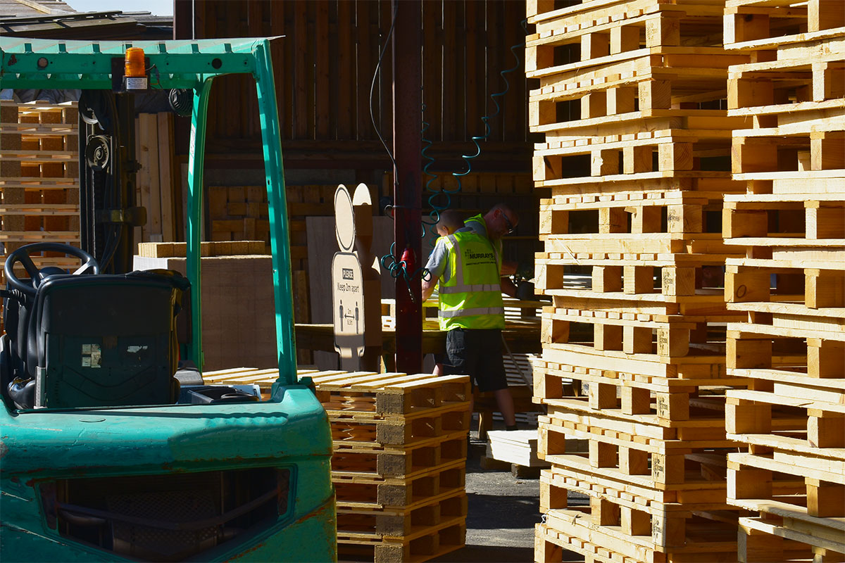 About Murrays Direct Pallet Services