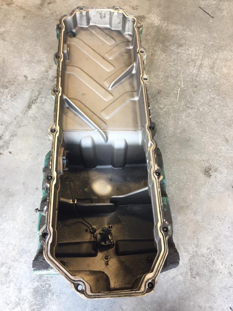 Volvo Oil Pan Payless Truck Parts
