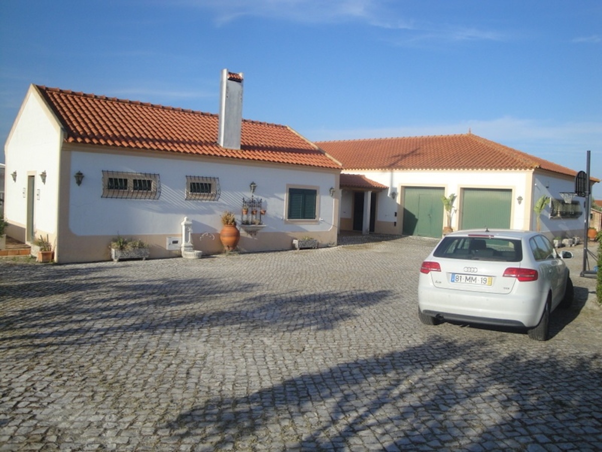 Large farm for sale close to Santarem Santarém Villas Luz