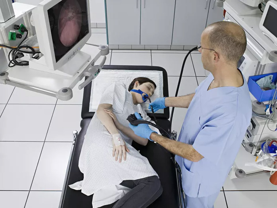 آندوسکوپی چیست چرا انجام می شود و چه کاربردی دارد؟