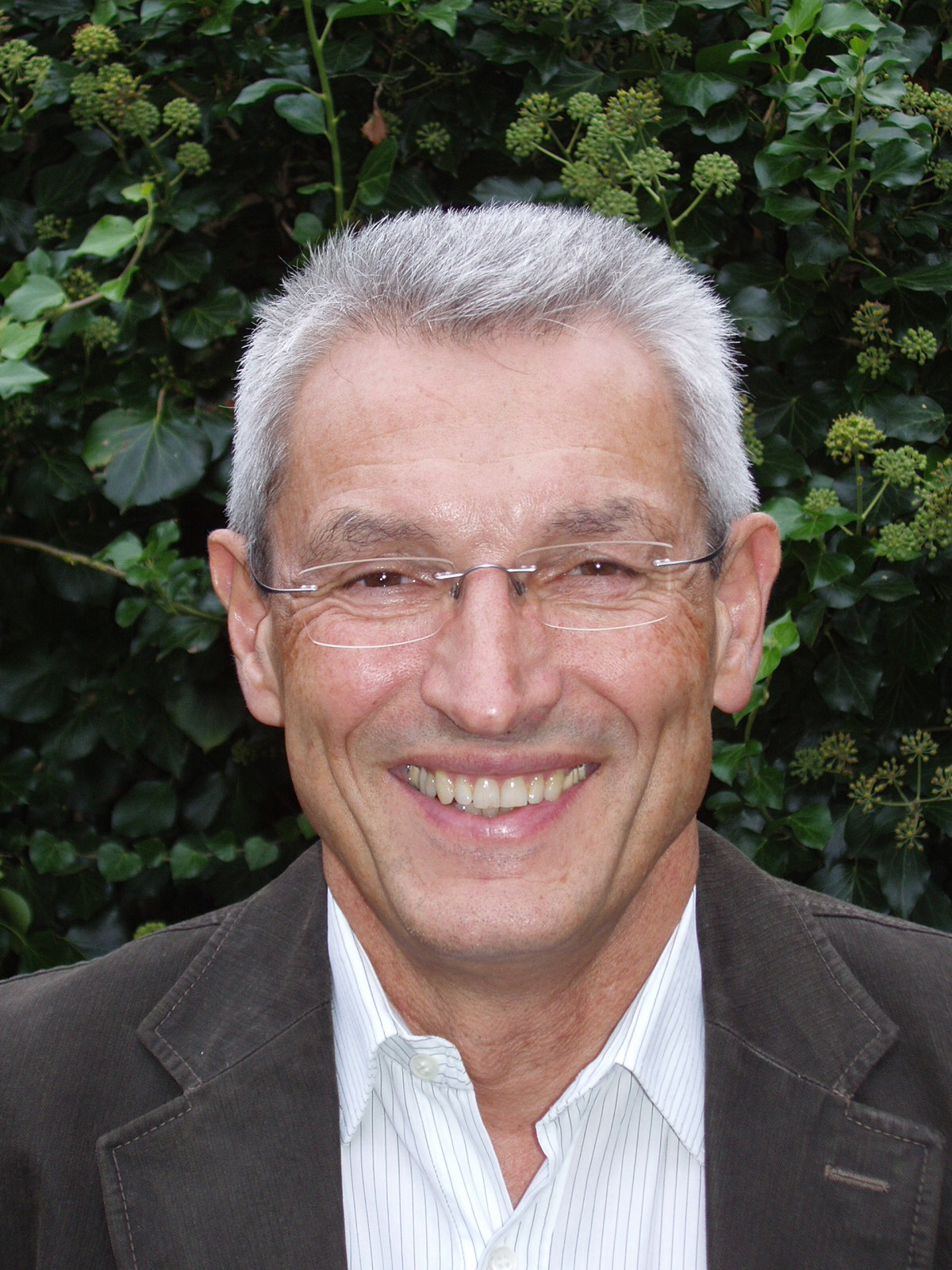 Dr. Ullrich Schäfer Home