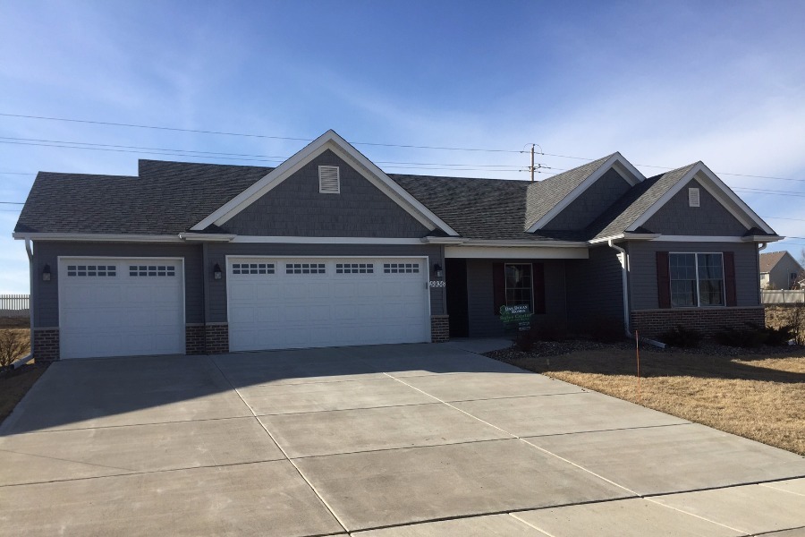 Hopewell Pointe Subdivision in Bettendorf, IA Hoodle