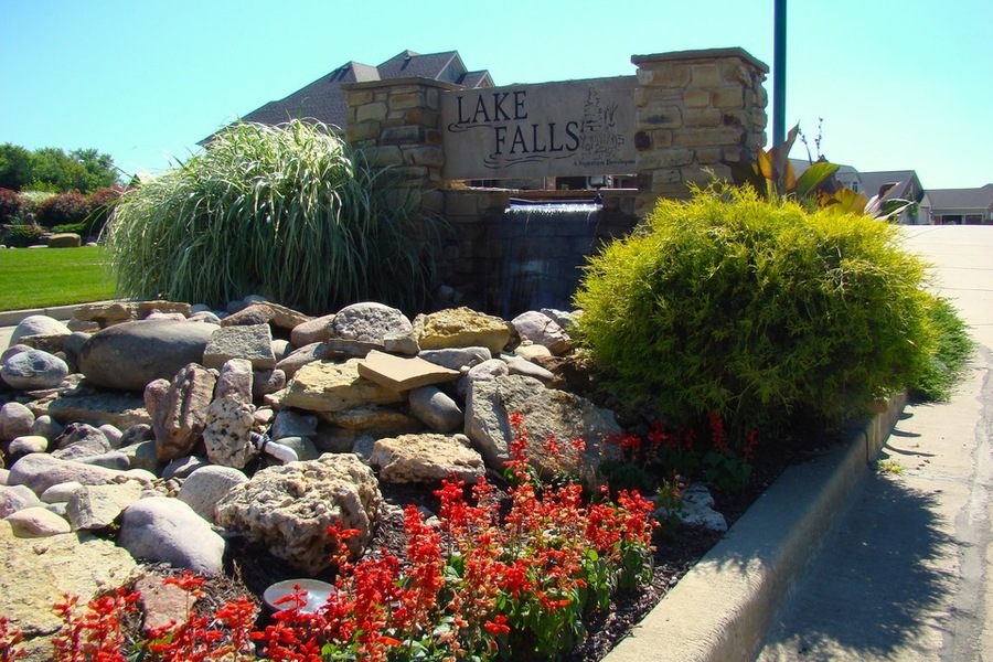 Lake Falls Subdivision in Savoy, IL Hoodle