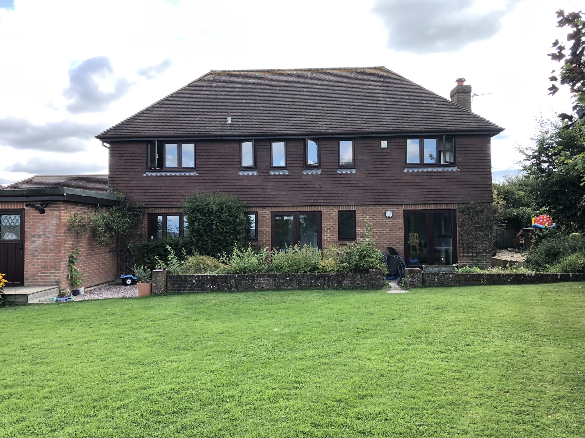 Contemporary Single Storey Extension to Detached House in Burwash Weald Draft 2 Design
