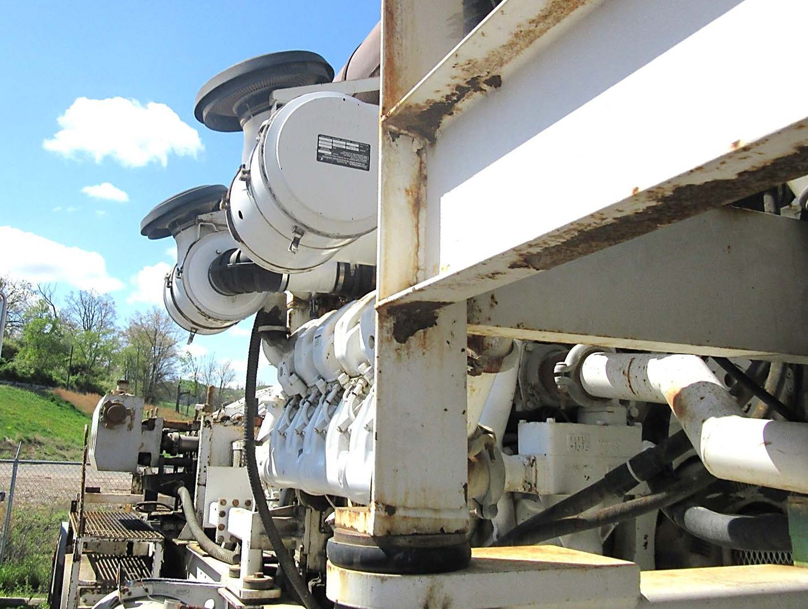 DUE 52640 TRAILERMOUNTED 2250HP FRAC PUMP SOLD Dragon Used Equipment