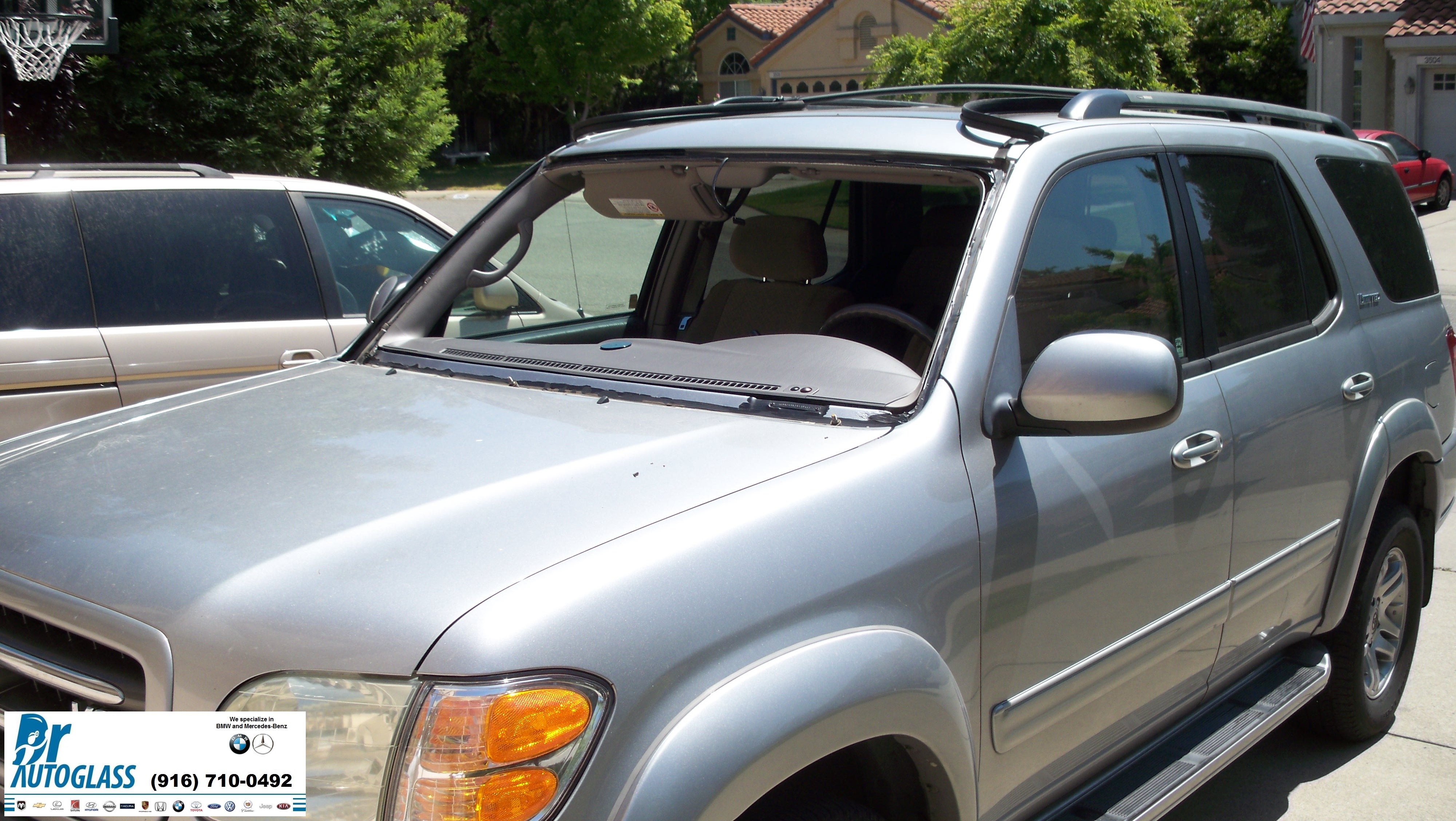 Mobile Windshield Replacement on 2004 Toyota Sequoia in Rocklin Dr