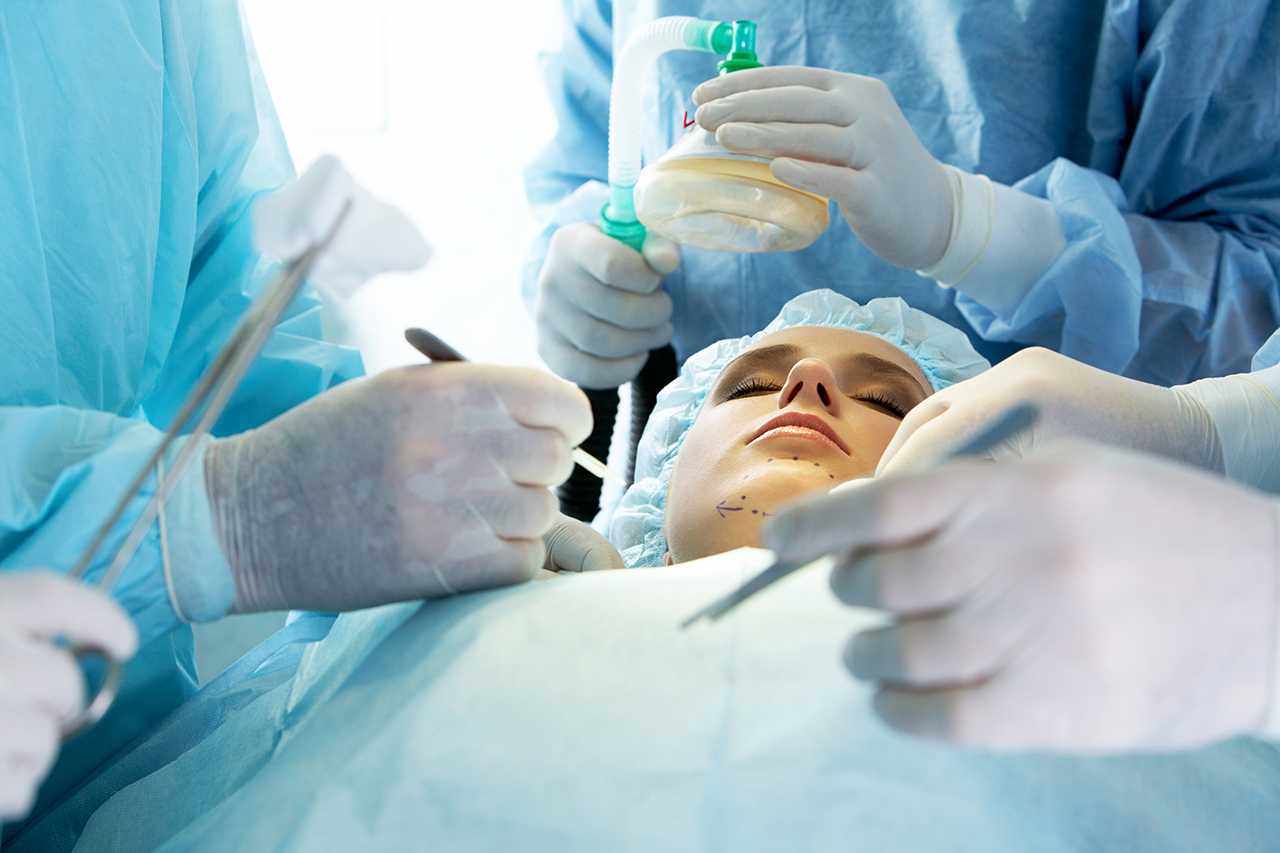 Choosing A Plastic Surgeon For Oral Plastic Surgery Dr