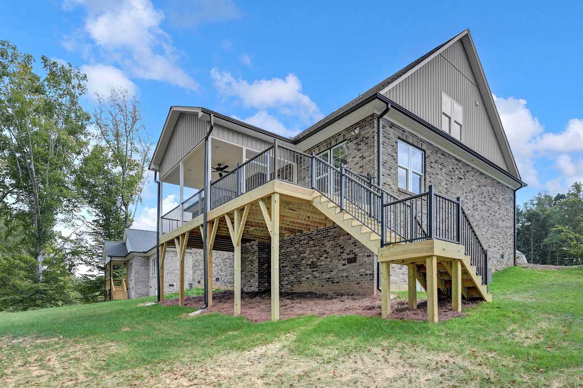 Latest home by Dream Builders Construction 194 Pipers Ridge W