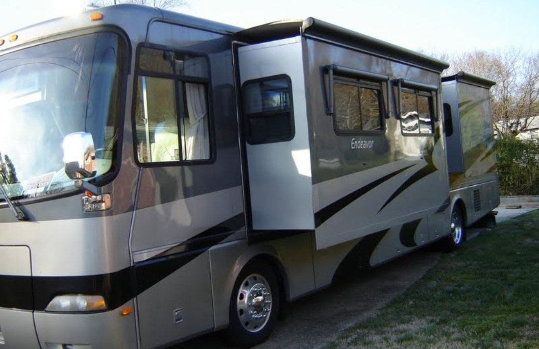 2004 Holiday Rambler Endeavor For Sale in Tennessee