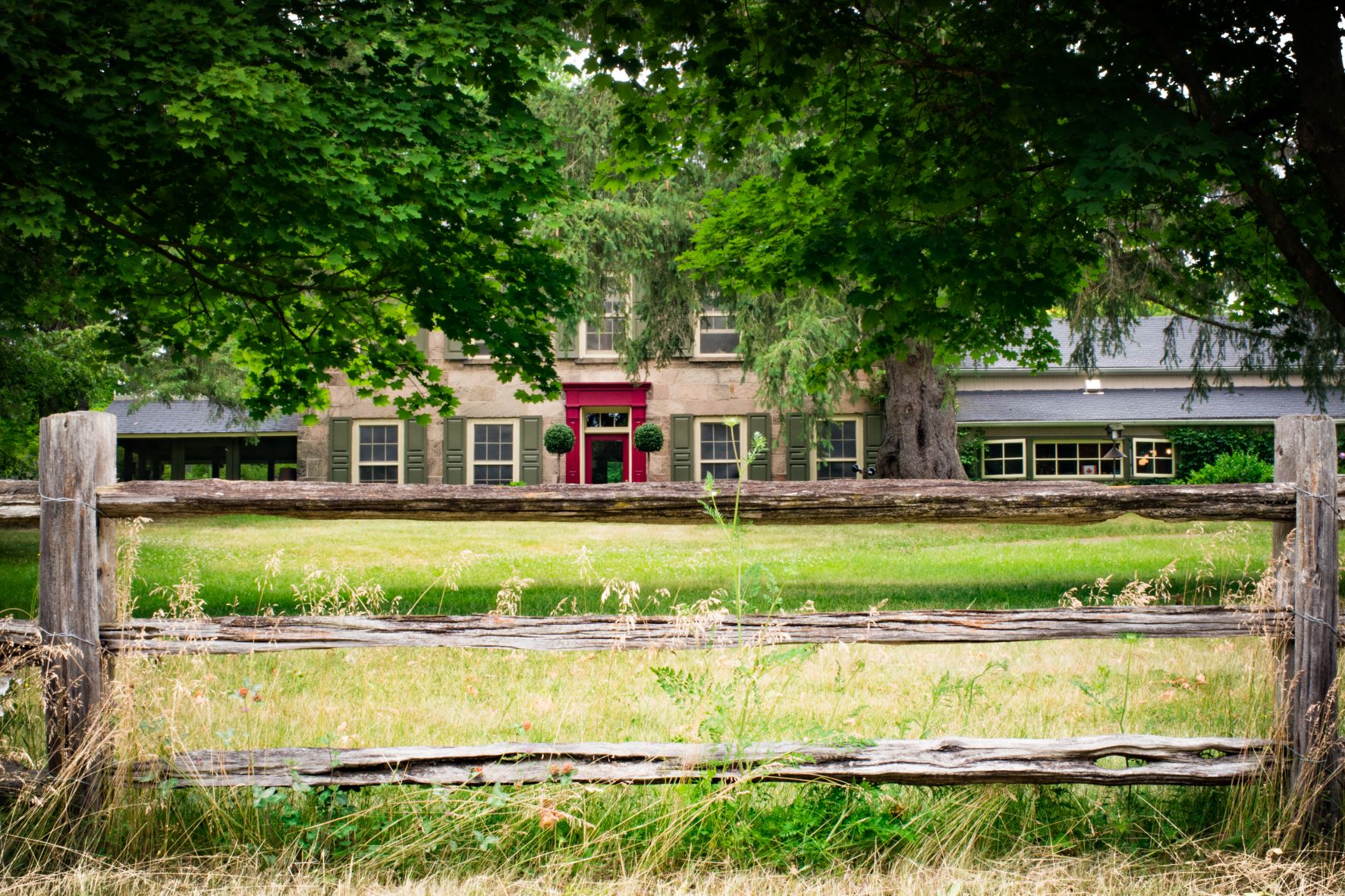 8 Best Wineries Prince Edward County in 2023 (that are Dog Friendly too