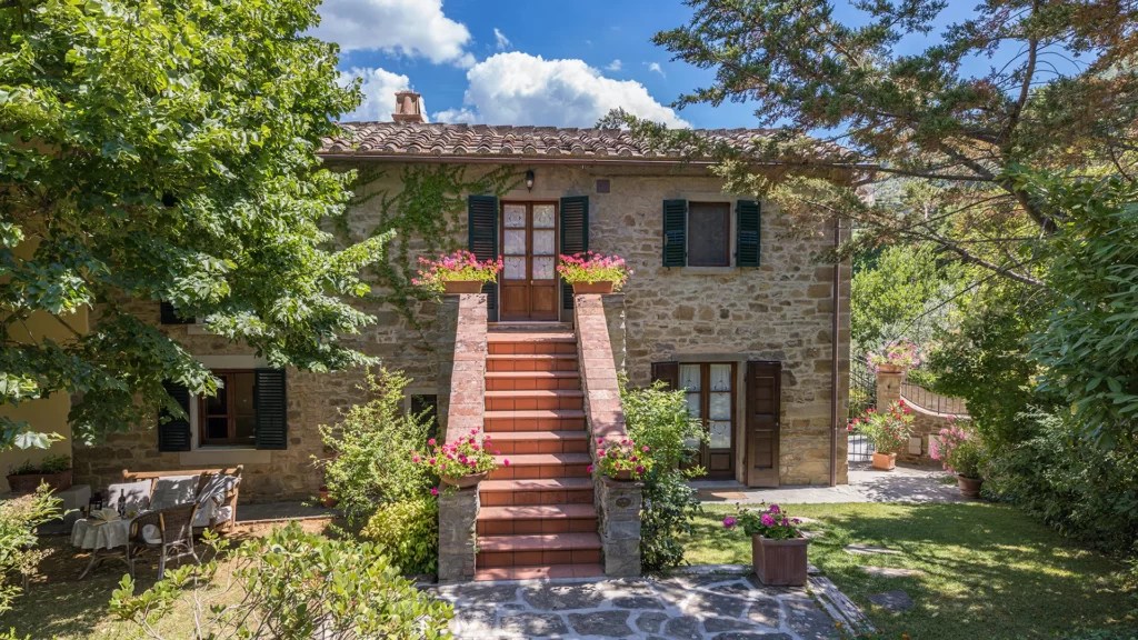 13 Dreamy Places To Stay In Cortona Italy Dream Plan Experience