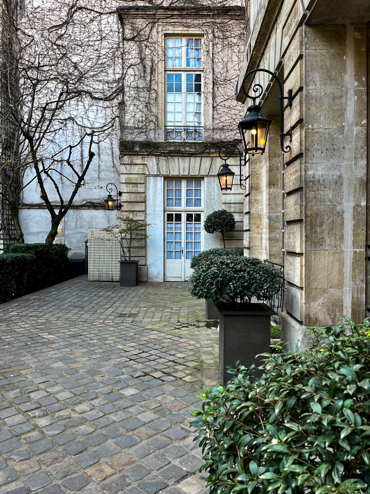 Le Pavillon De La Reine Hotel Review Of My Paris Stay Dream Plan