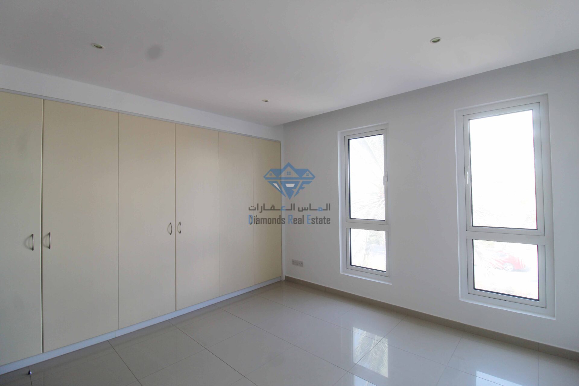 2 Bedrooms+Private Parking Town House For Rent in Al Mouj dreoman