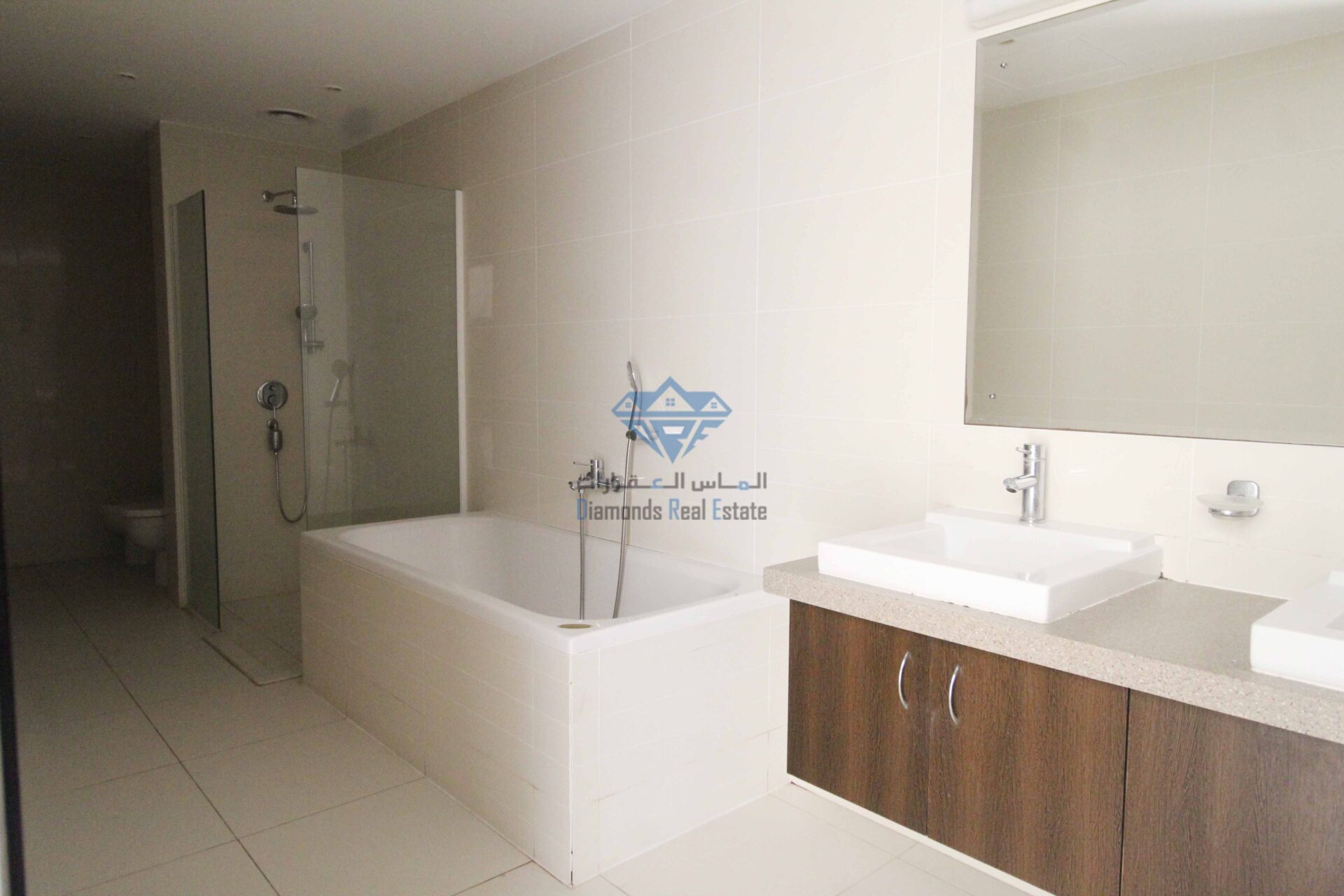 2 Bedrooms+Private Parking Town House For Rent in Al Mouj dreoman