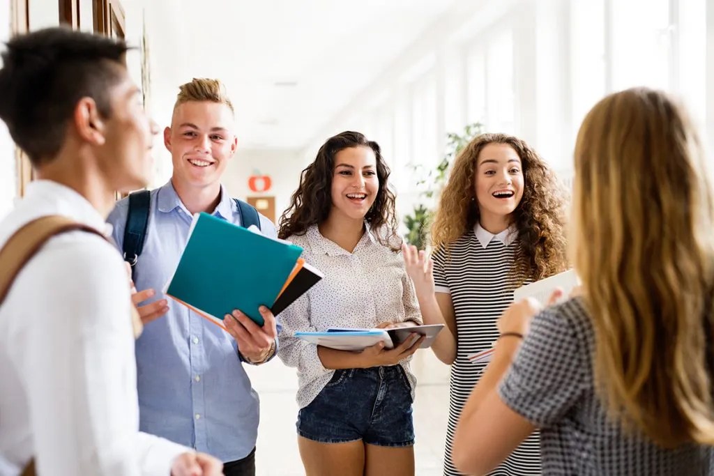 Can You Wear Shorts at College? Dress Code Hub