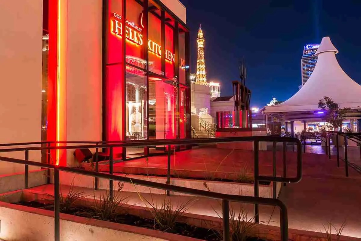 Can You Wear Shorts to a Nice Restaurant? (Fogo De Chao, Benihana