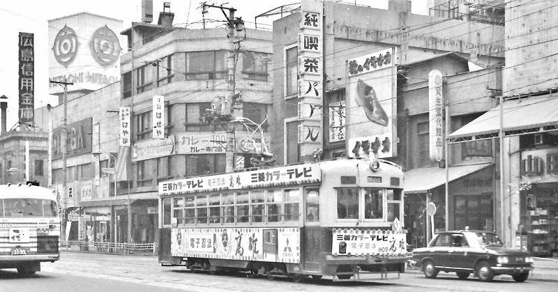 197 有本宏（空玄）　ぐい呑 （共箱に難あり）二ヶ城窯　鼠志野 197 有本宏（空玄） ぐい呑 （共箱に難あり）二ヶ城窯 鼠志野